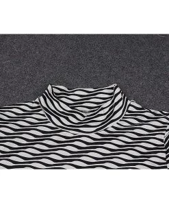 Own Saviour New In Wave Backless Crop